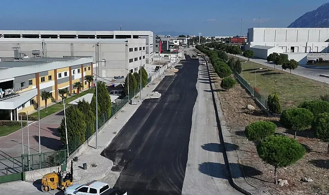 Manisa Büyükşehir'den asfalt çalışmalarına devam