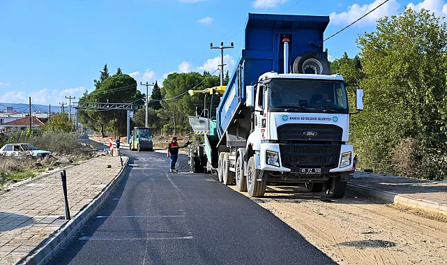 Manisa Köprübaşı'nda asfalt mesaisi sürüyor