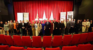 Manisa Şehir Tiyatrosu 20'inci yılını 'Duruş' temasıyla açıyor