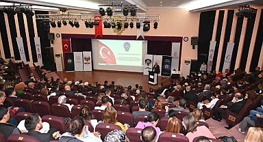 Manisa'da okul yöneticileri ve rehber öğretmenlere güvenlik eğitimi