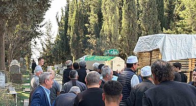 Manisa'daki feci kazada hayatını kaybeden 11 kişi son yolculuğuna uğurlandı