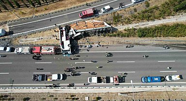 Manisa'daki kazada 2 şoför gözaltında