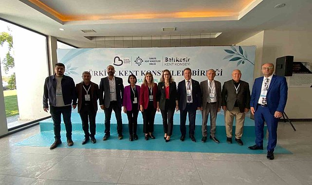 Manisa'daki kent konseylerinden Balıkesir'deki ulusal buluşmaya güçlü katılım