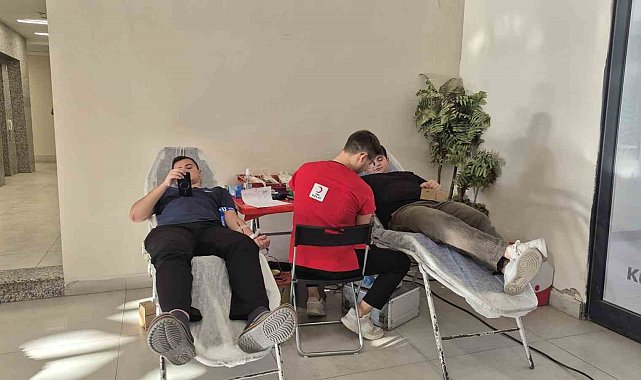 Manisa'daki KYK yurtlarından kan bağışına hayat veren destek