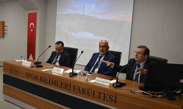 Manisa'nın dini ve kültürel mirasının konu edinildiği sempozyum başladı