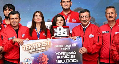 Manisalı öğrencilerden TEKNOFEST'te büyük başarı: Türkiye ikinciliği