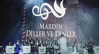 Mardin Diller ve Dinler Korosu'ndan Kültür Yolu Festivali'nde müzik ziyafeti