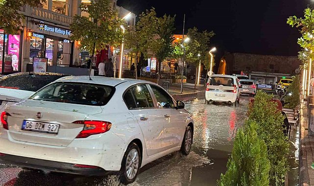 Mardin'de sağanak ve dolu etkili oldu