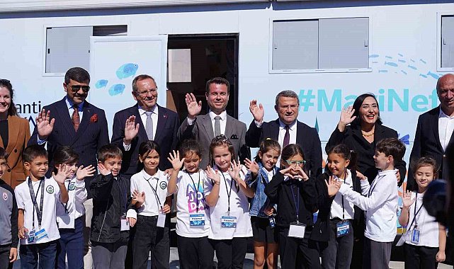 Mavi Nefes Ayvalık'ta çocuklarla geleceğe yol alıyor