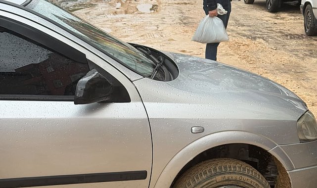 Mazıdağı'nda yağmur sonrası araçlar yolda kaldı