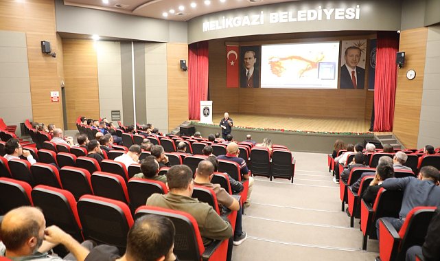 Melikgazi Belediyesi personeline 'Afet Farkındalık Eğitimi'