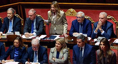 Meloni: "ABD-Rusya dizel anlaşması Moskova'ya savaşı finanse etmek için yeni gelir sağlıyor"