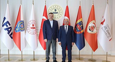 Memduh Büyükkılıç'tan Bakan Çiftçi'ye ziyaret