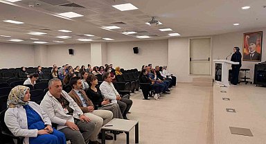 Mengücek Gazi EAH'de yoğun bakım personeline hizmet içi eğitim