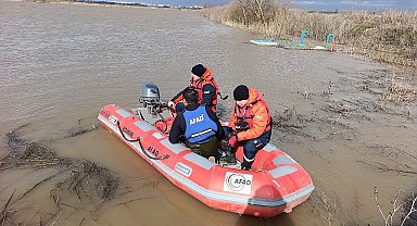 Meriç Nehri'nde adada mahsur kalan 11 düzensiz göçmen kurtarıldı