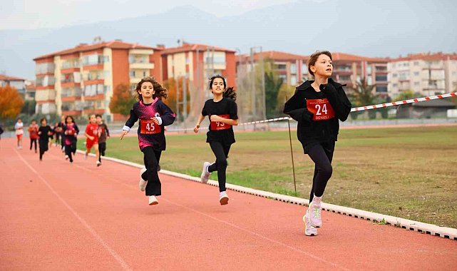 Merkezefendi'de rekor katılımlı Cumhuriyet koşusu
