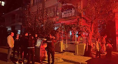 Mersin'de 3 katlı binanın zemini çöktü: 40 kişi tahliye edildi