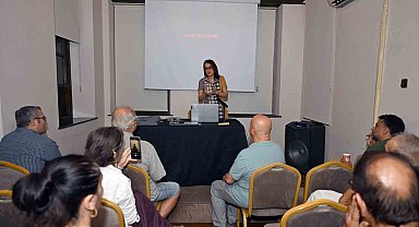 Mersin'de 'Sanat ve Fotoğraf Söyleşileri' serisi başladı
