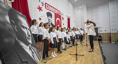 Mersin'de çocuklar Cumhuriyetin 103. yılını coşkuyla kutladı