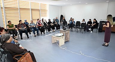Mersin'de ailelere güvenli internet eğitimi