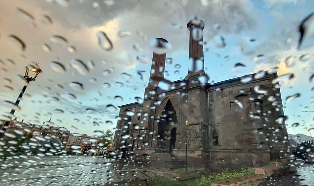 Meteorolojiden Erzurum'un 8 ilçesi için 'Sarı kodlu' kuvvetli yağış uyarısı: Sel ve su baskınlarına dikkat