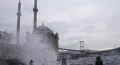 Meteoroloji'den kuvvetli yağış ve fırtına uyarısı! Ege ve Marmara'da dikkat!