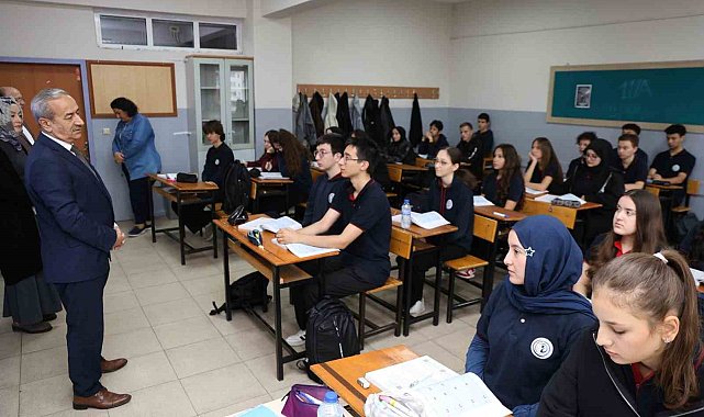 Milli Eğitim Müdürü Akbaş okullarda incelemede bulundu