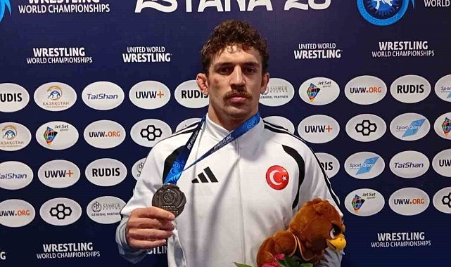Milli güreşçi Yüksel Sarıçiçek dünya ikincisi oldu
