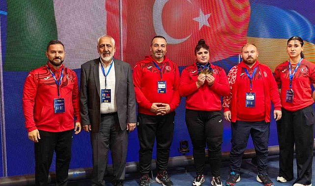 Milli halterci Tuana Süren Avrupa şampiyonu
