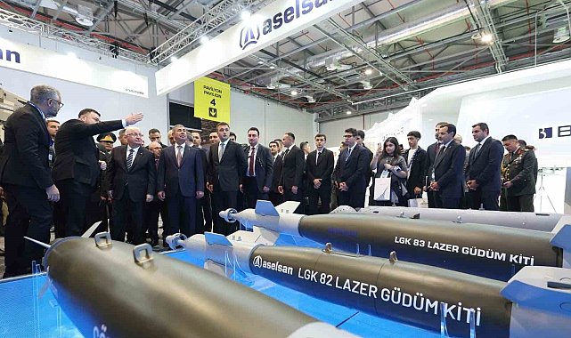 Milli Savunma Bakanı Güler Azerbaycan Uluslararası Savunma Fuarı'nı ziyaret etti