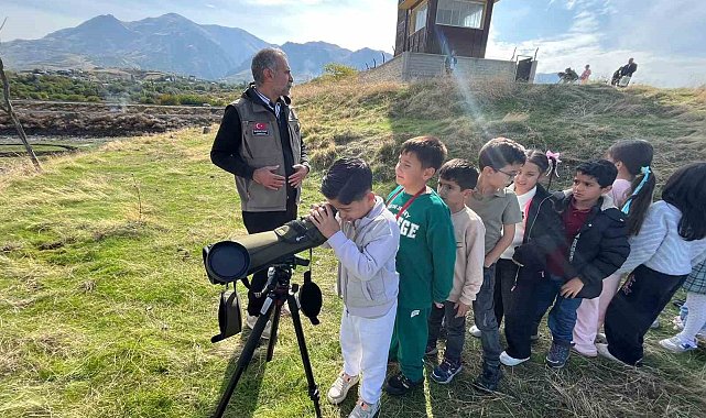 Minik öğrenciler kuş gözlemi ve tabiat eğitimine katıldı