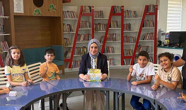 Minik okurlar kitaplarla hayal dünyasına yolculuk yaptı