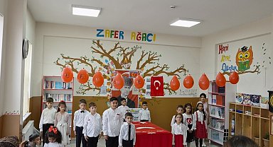 Minik yüreklerden Cumhuriyet'e anlamlı armağan: İstiklal Marşı'nın 10 kıtasını ezberlediler