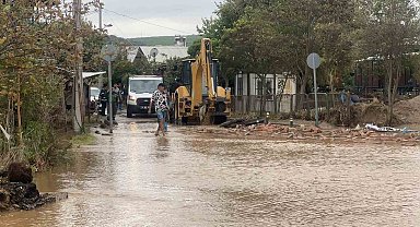 Mudanya Esence'de sel ve su baskınına müdahale sürüyor: 78 personel sahada