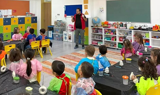 Muğla'da çocukların hayal gücü sanatla buluşuyor
