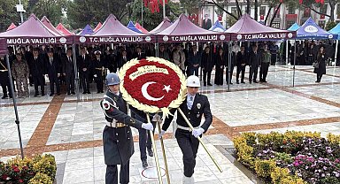 Muğla'da Cumhuriyet Bayramı çelenk sunma töreni düzenlendi