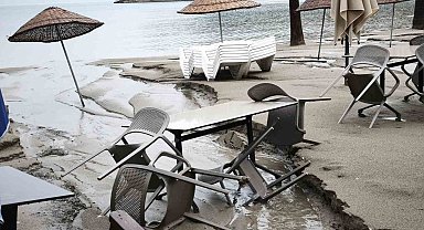 Muğla'da sağanak Akyaka sahilini harabeye çevirdi