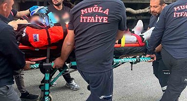 Muğla'da servis minibüsü devrildi: 2'si ağır 3 yaralı