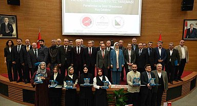 Muhammed İhsan Oğuz 7. İlahiyat Lisansüstü Tez Yarışması'nda ödüller sahiplerini buldu
