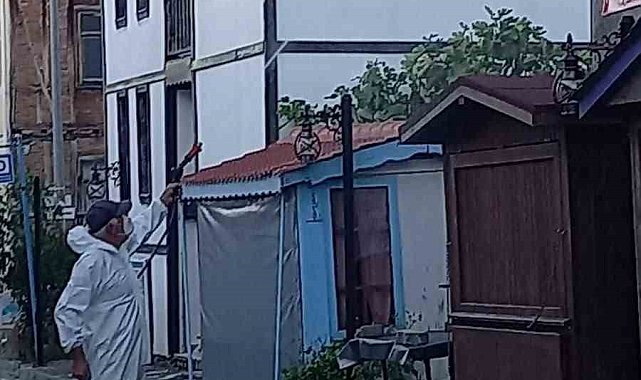 Muhtar tulumunu giydi ilaçlama yaptı