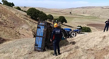 Muş'ta devrilen traktörün altında kalan sürücü ağır yaralandı