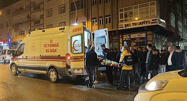 Muş'ta otomobil ile motosiklet çarpıştı: 2 yaralı