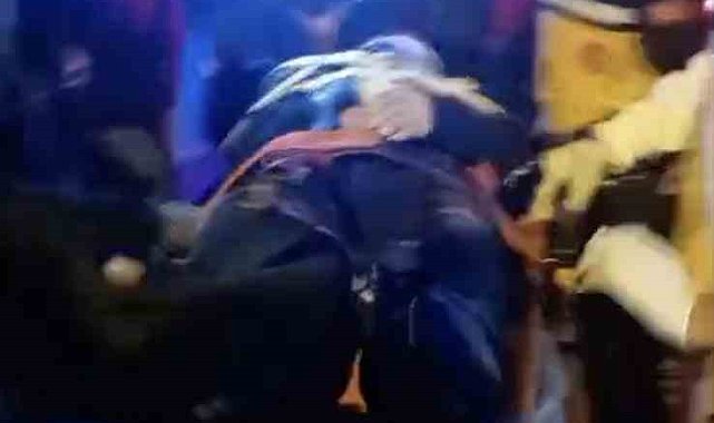 Muş'ta pikap bahçe duvarına çarptı: 6 yaralı
