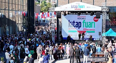Nadir eserler Kocaeli Kitap Fuarı'nda müzayedeye çıkıyor