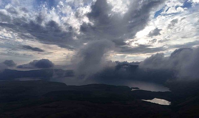 Nemrut Kalderası Milli Parkında bulutların dansı