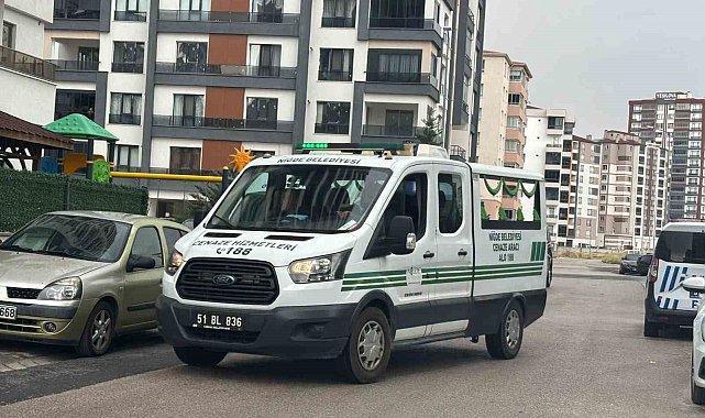 Niğde'de genç kız çatı katında ölü bulundu
