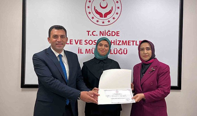 Niğde'de Türk İşaret Dili Kursunu tamamlayanlara sertifikaları verildi
