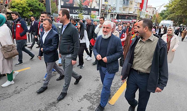 Niğdeliler, Dünya Yaşlılar Günü'nde yürüdü