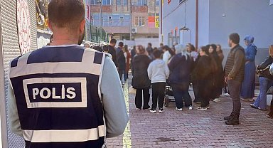 Öğrenciler derste, emniyet nöbette