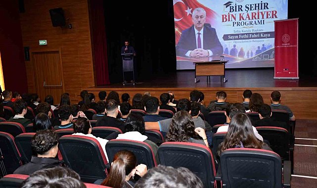 Öğrenciler kariyer yolculuğuna ilham veren isimlerle buluşuyor